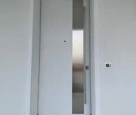 portoncini-di-sicurezza-con-vetro-a-mantova